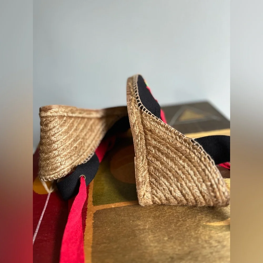 NEW Jacques Levine Ankle Wrap Black Espadrille Sandals. Size 7.